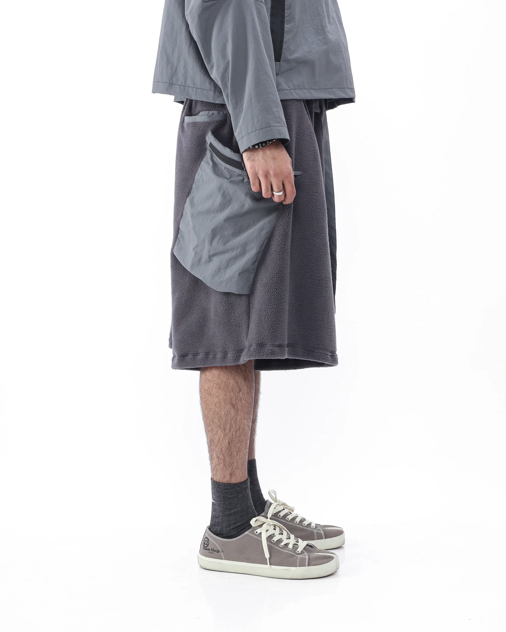 Fleece Cargo Sweatshorts - Grey - Image 3